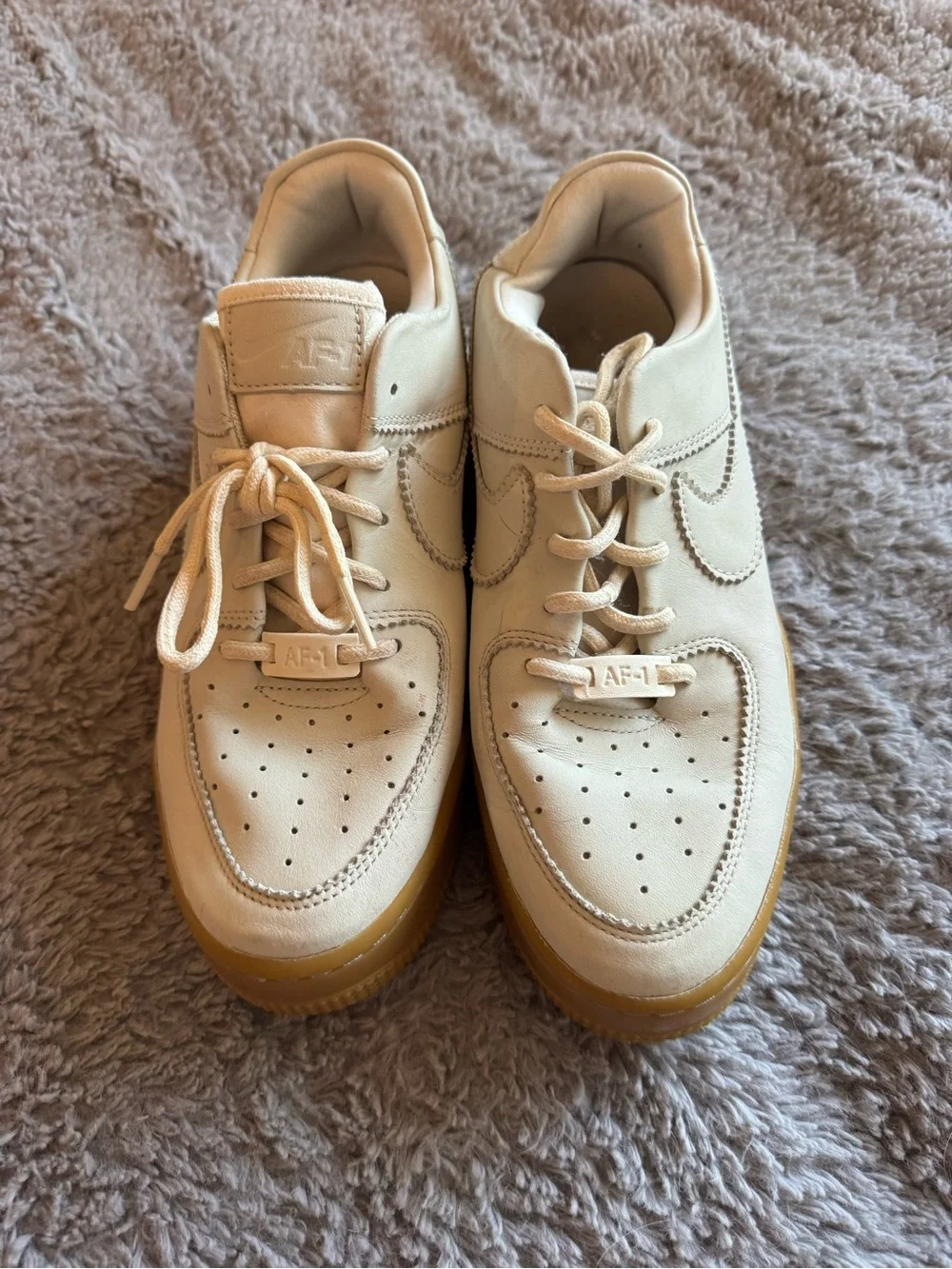 NIKE Women’s Air Force 1 Sage Low LX Platform Sneakers Size 9